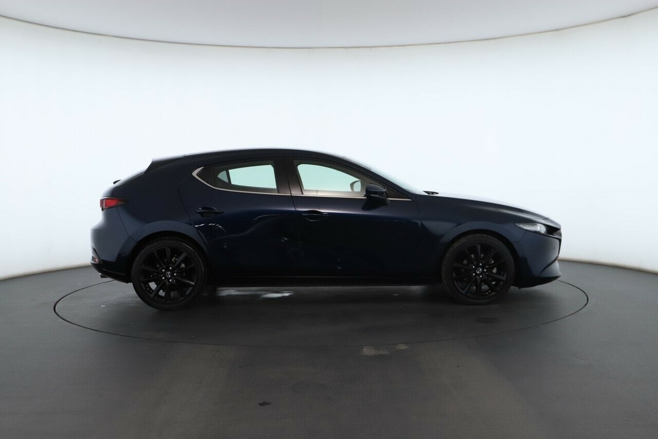 Mazda 3 image 3