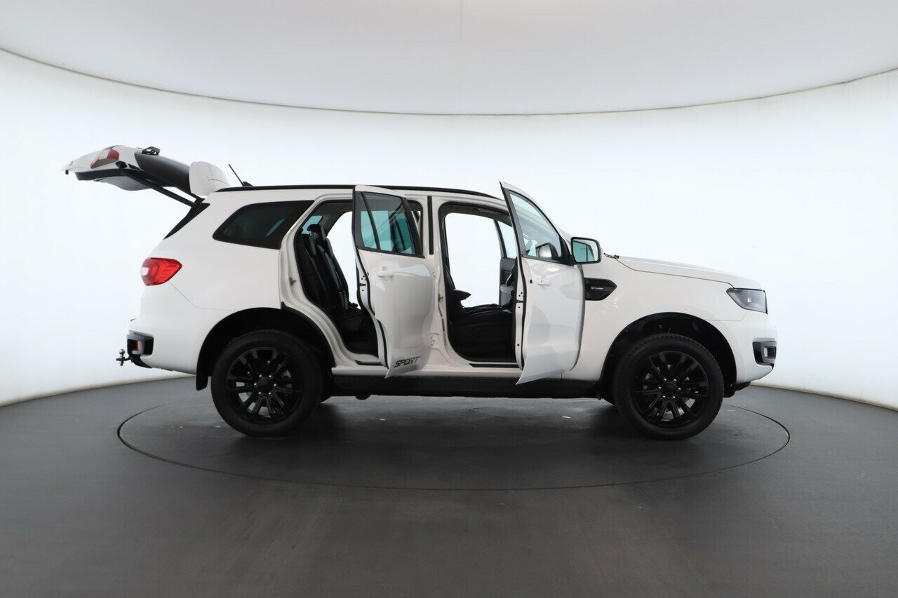 Ford Everest image 2