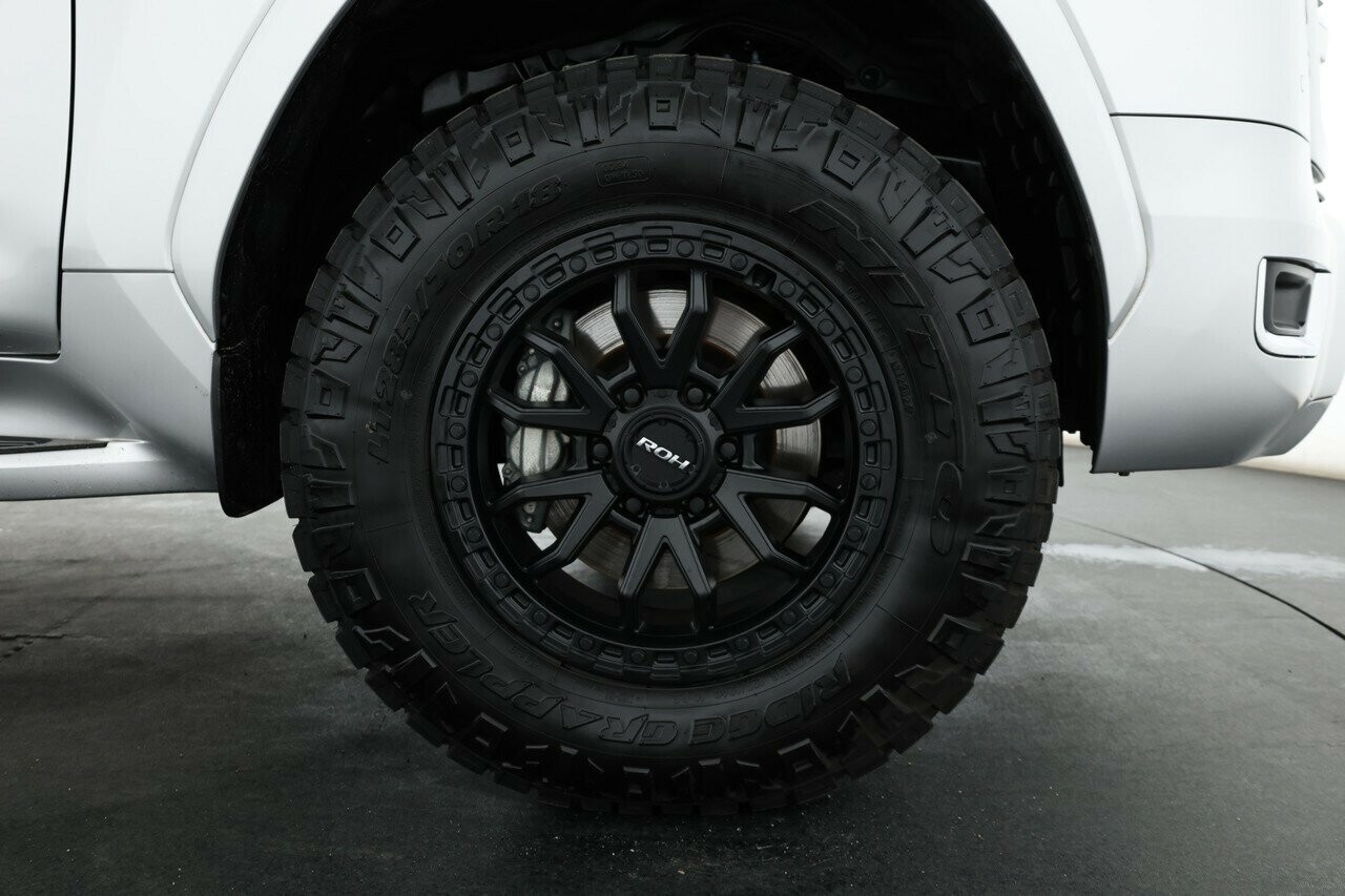 Toyota Landcruiser image 4