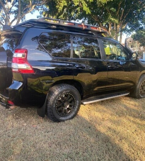 Toyota Landcruiser Prado image 3