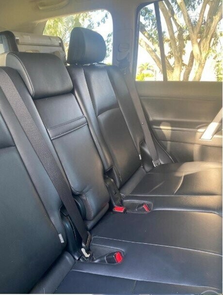 Toyota Landcruiser Prado image 4