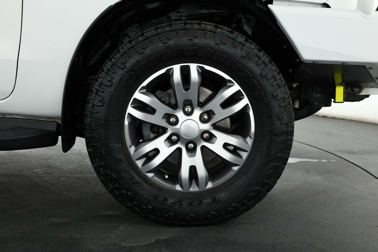 Ford Everest image 4