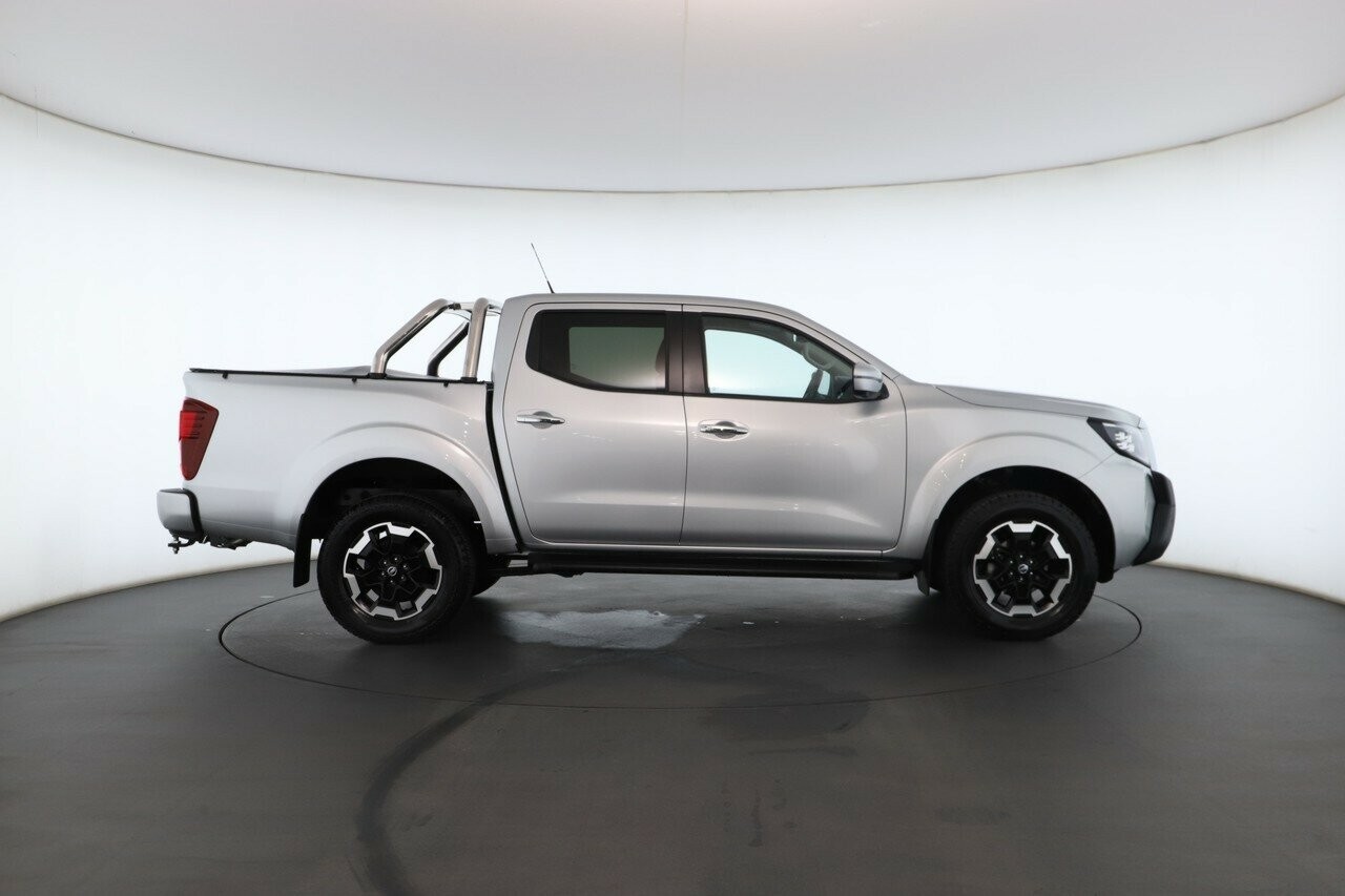 Nissan Navara image 3