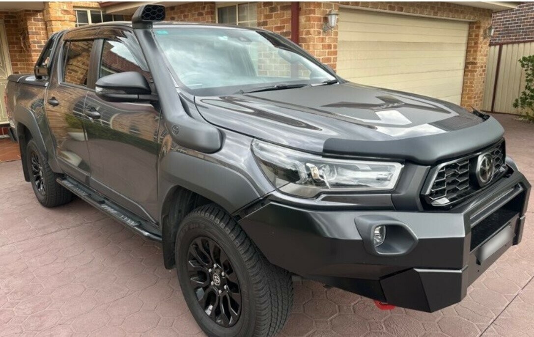 Toyota Hilux image 1