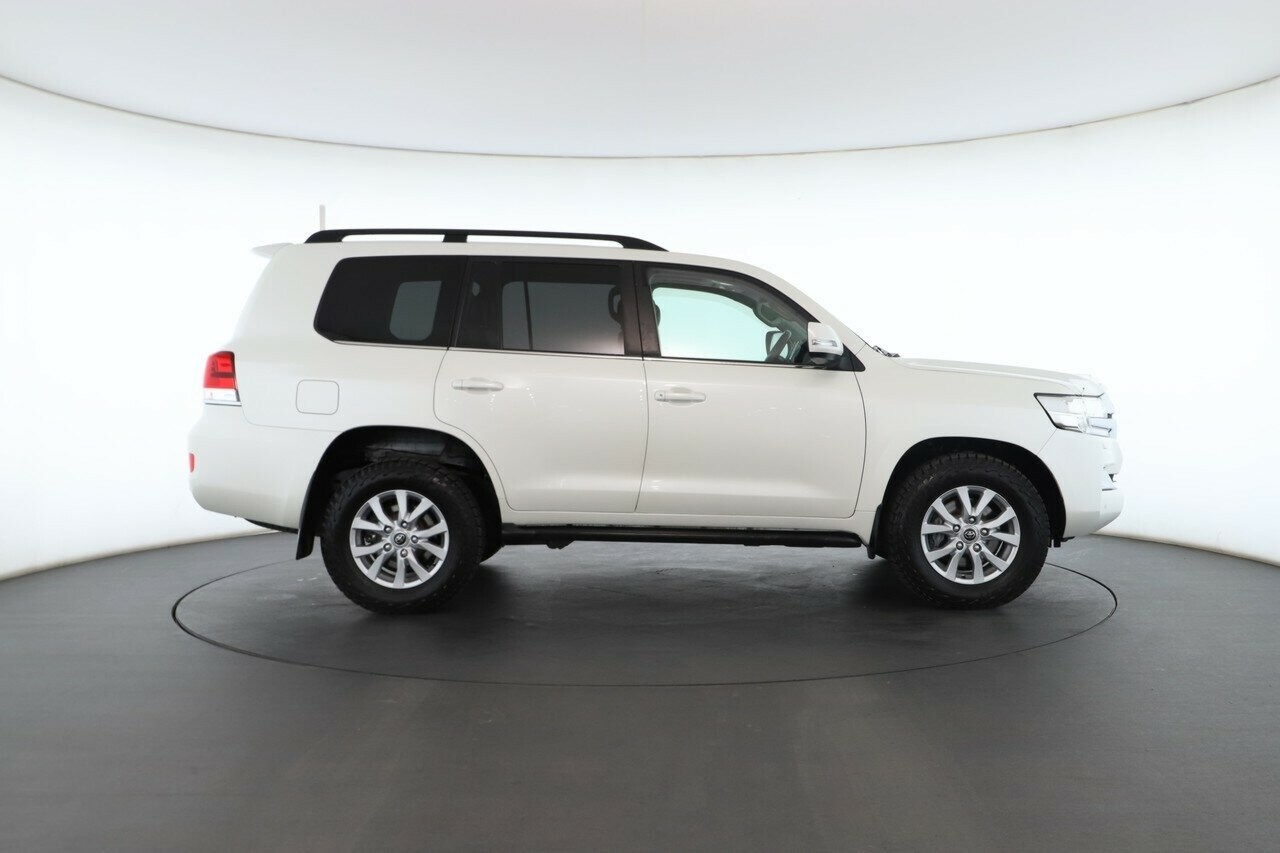 Toyota Landcruiser image 3