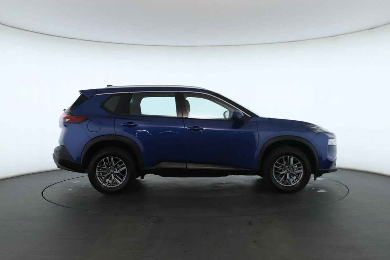 Nissan X-trail image 2