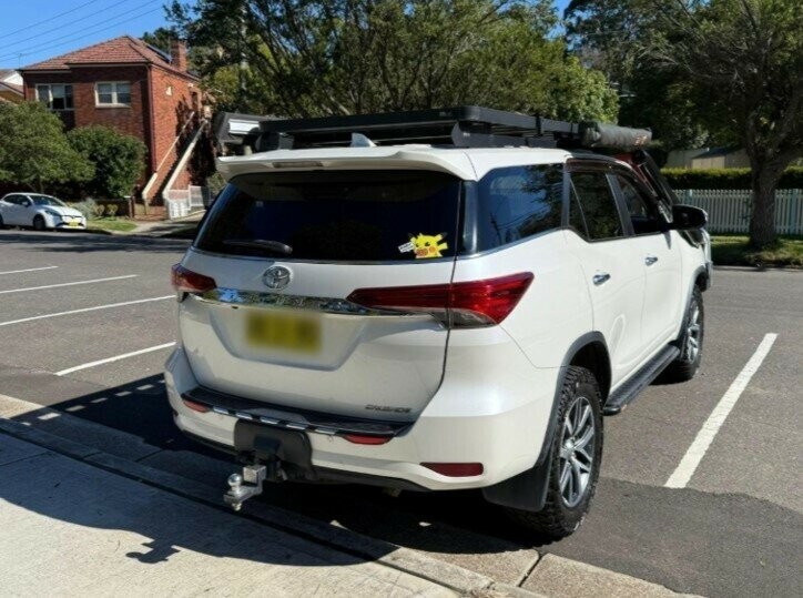 Toyota Fortuner image 3