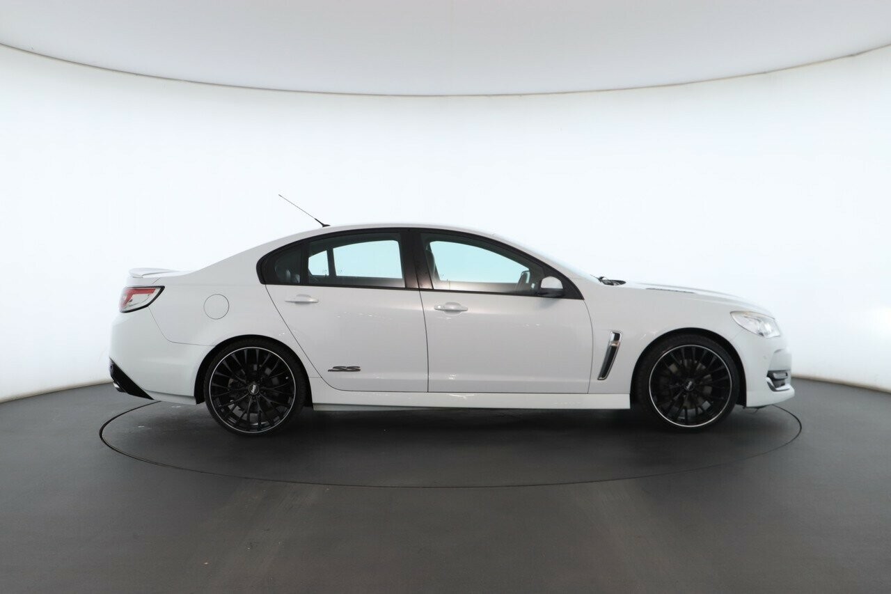 Holden Commodore image 3