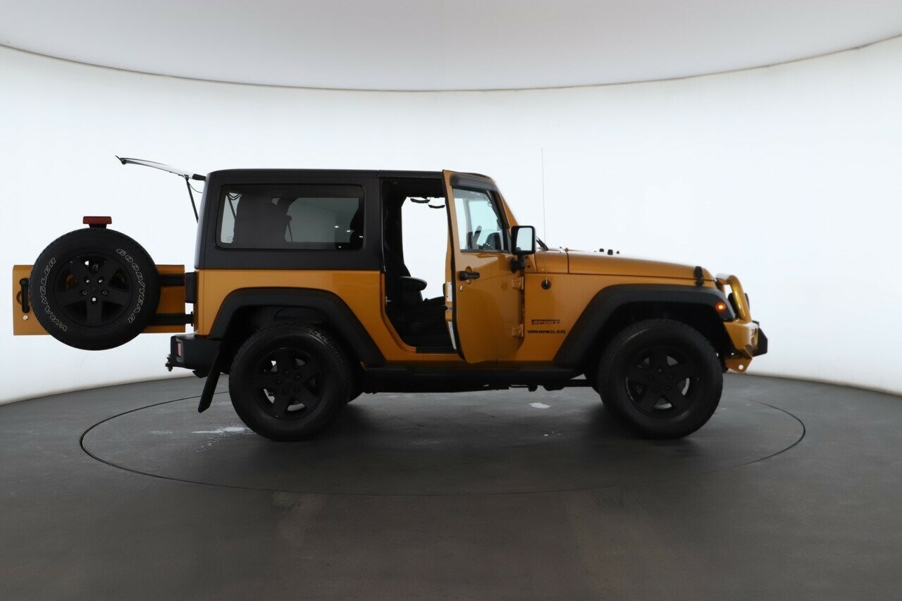 Jeep Wrangler image 2