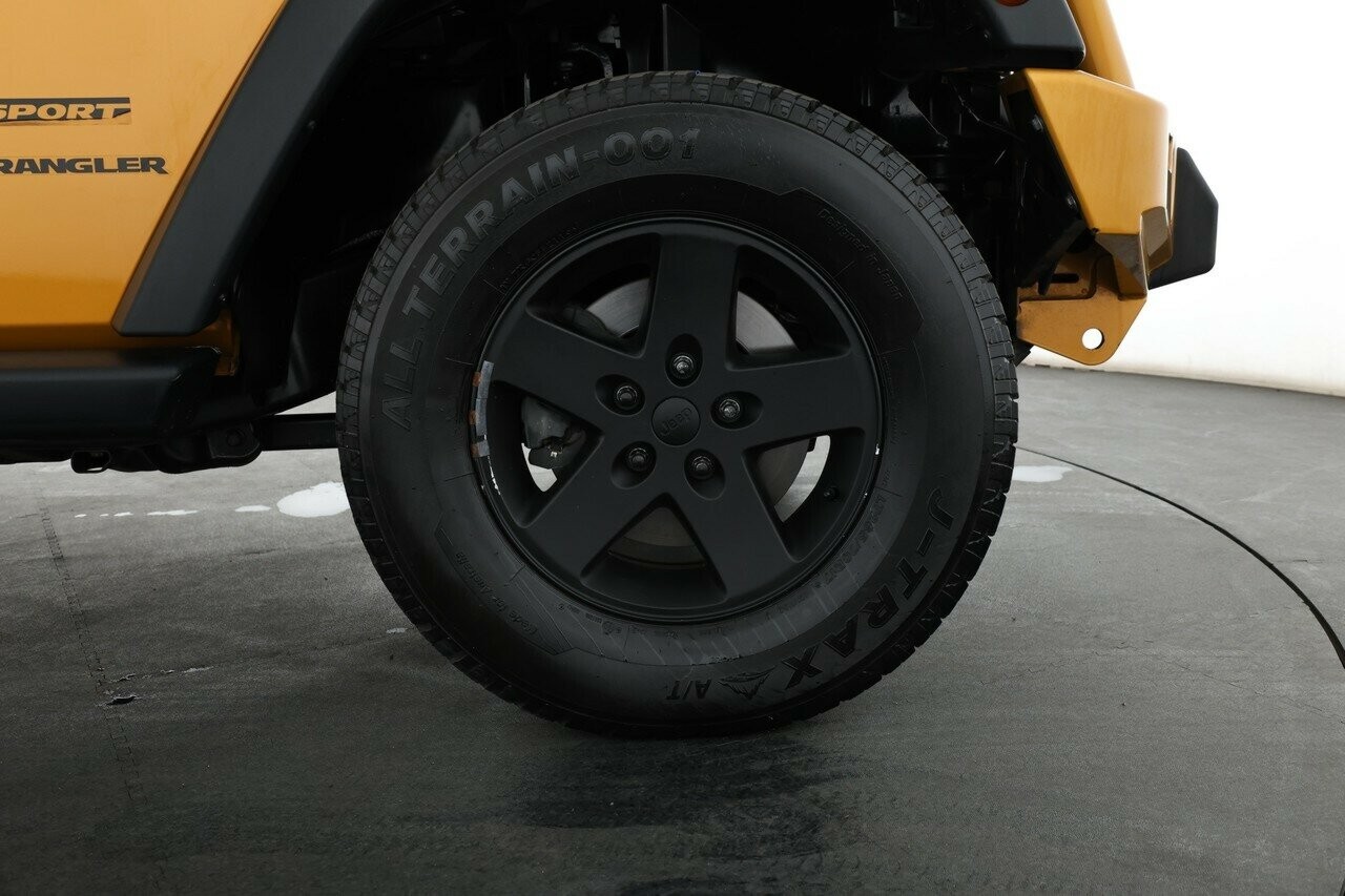 Jeep Wrangler image 4
