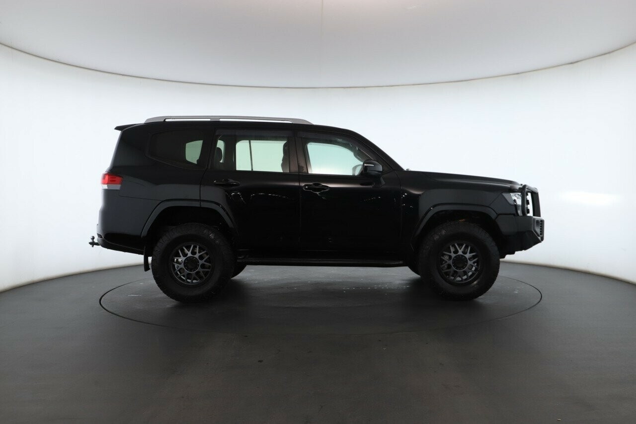 Toyota Landcruiser image 3