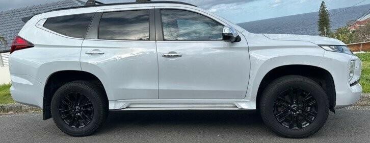 Mitsubishi Pajero Sport image 4