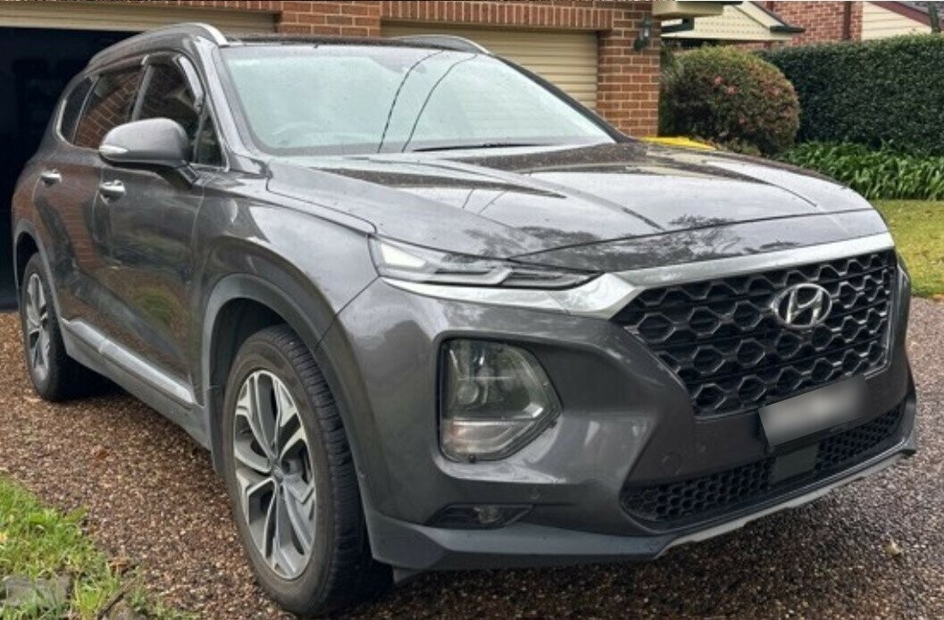 Hyundai Santa Fe image 2