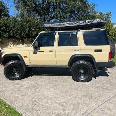 Toyota Landcruiser image 2
