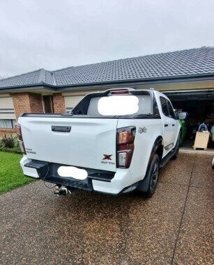 Isuzu D-max image 1