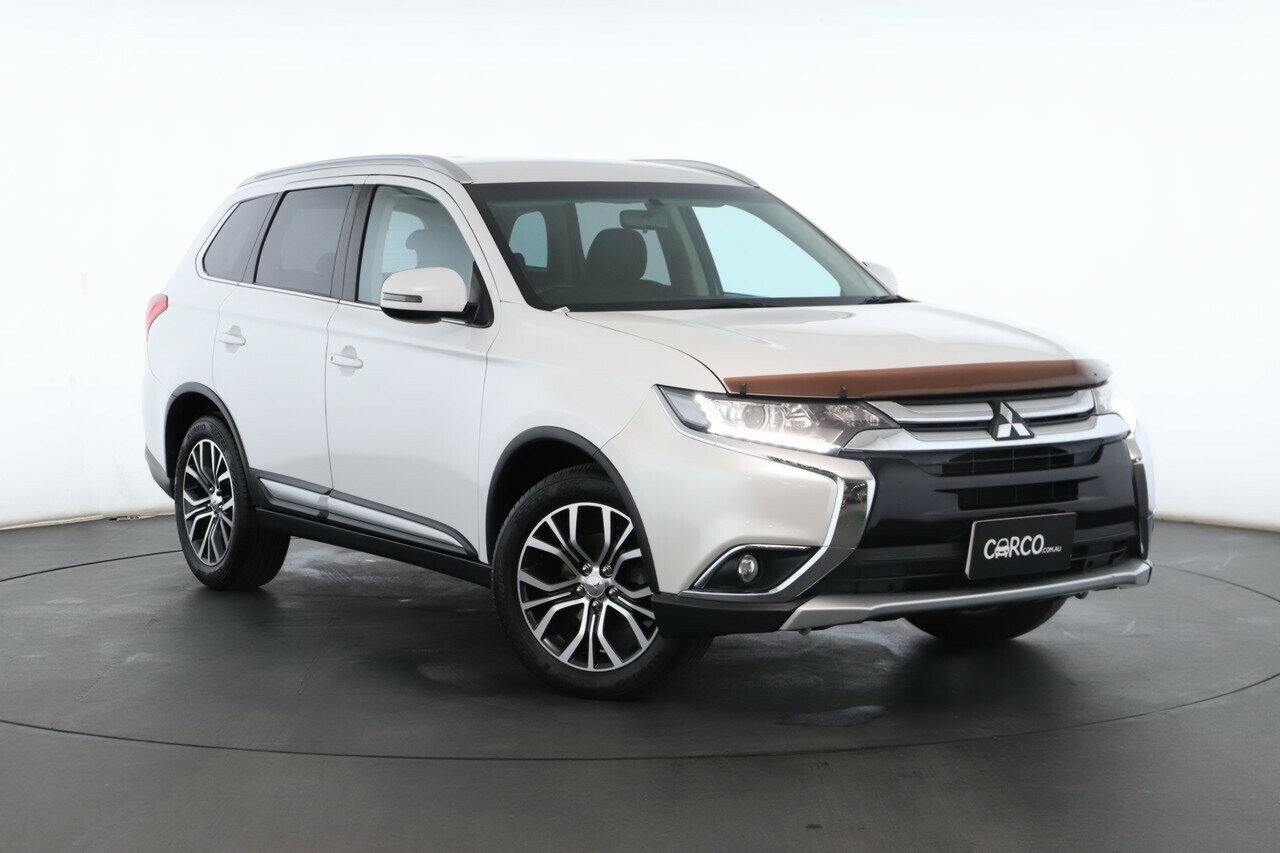 Mitsubishi Outlander image 1