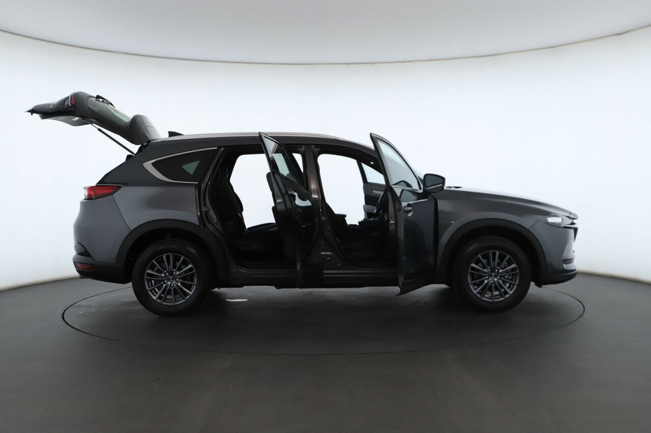 Mazda Cx-8 image 2