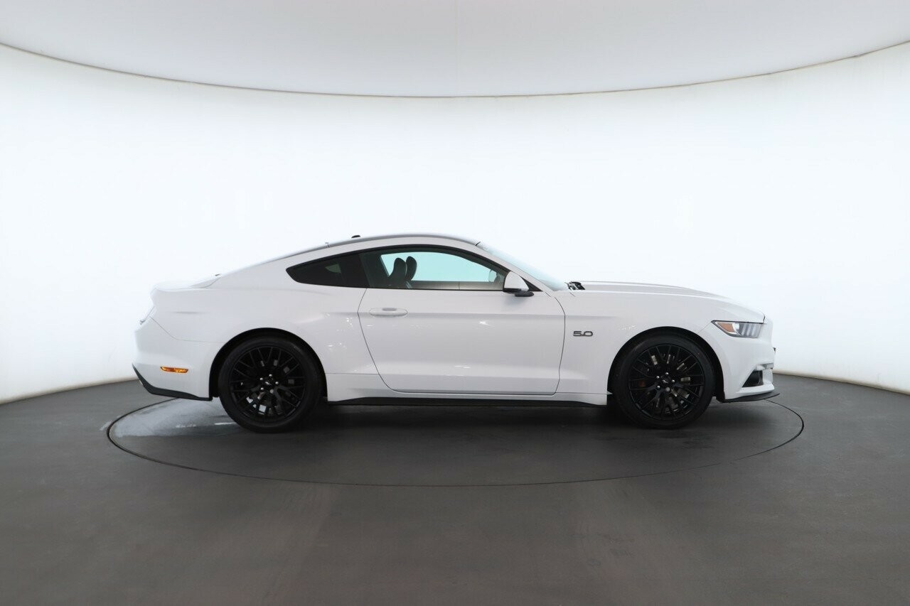Ford Mustang image 3