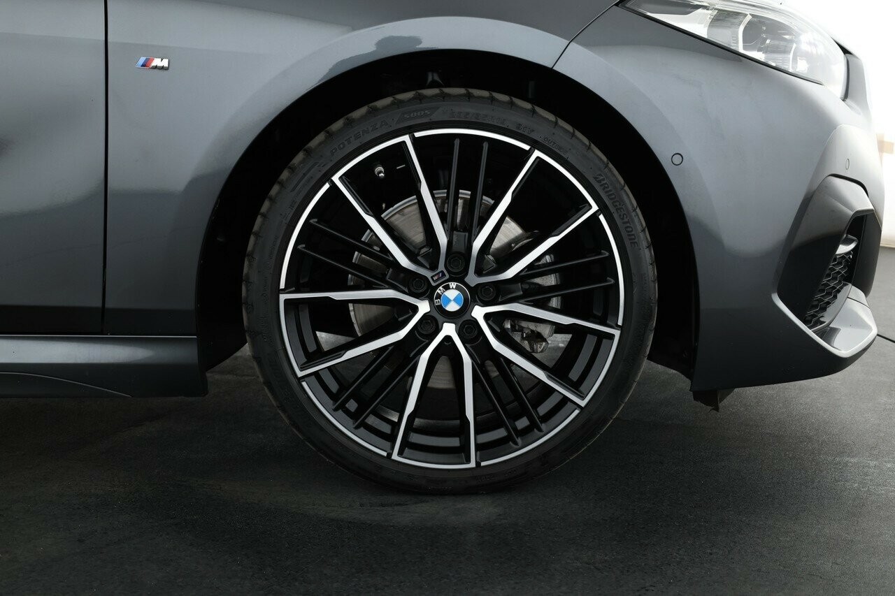 BMW 2 Series image 4