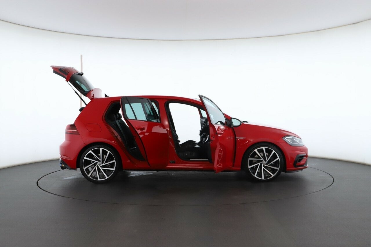 Volkswagen Golf image 2