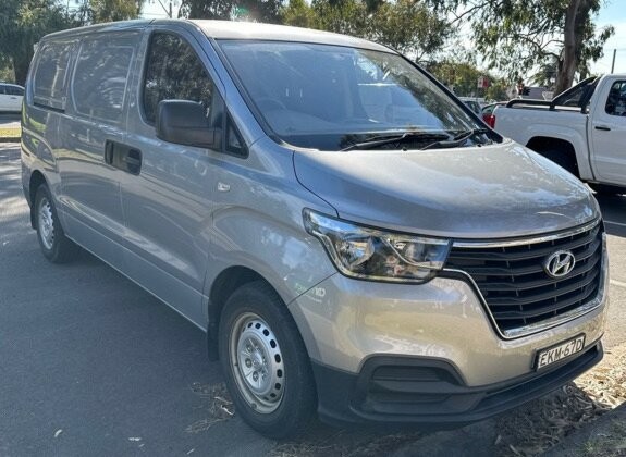 Hyundai Iload image 1