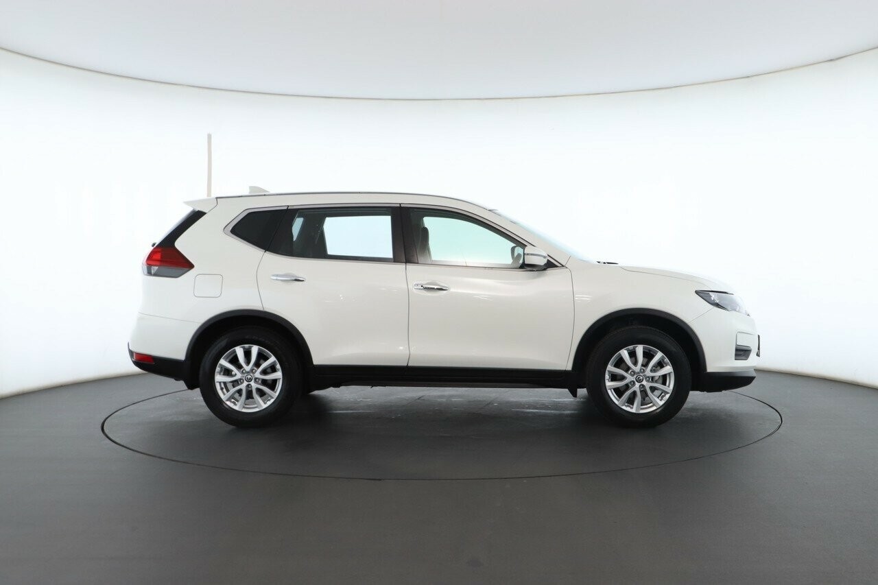 Nissan X-trail image 3