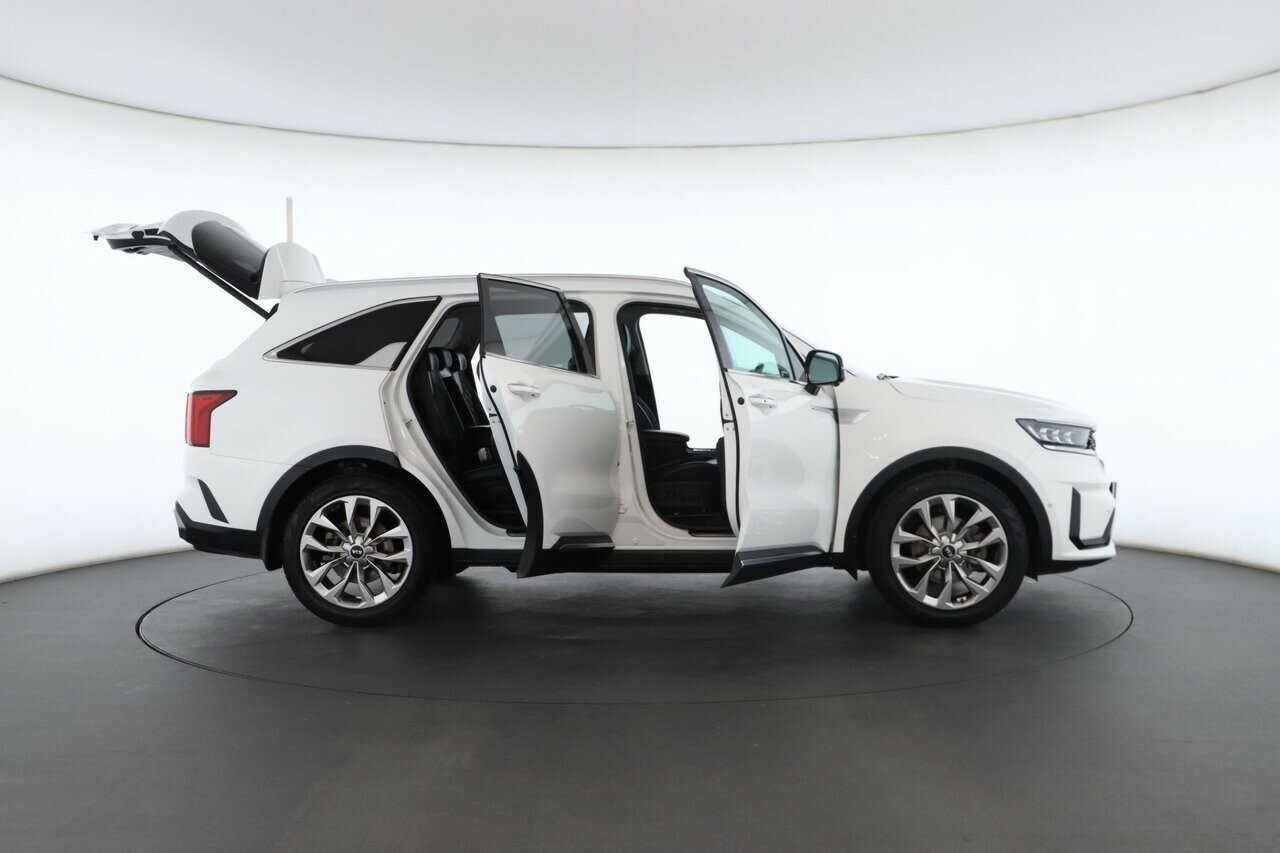 Kia Sorento image 2