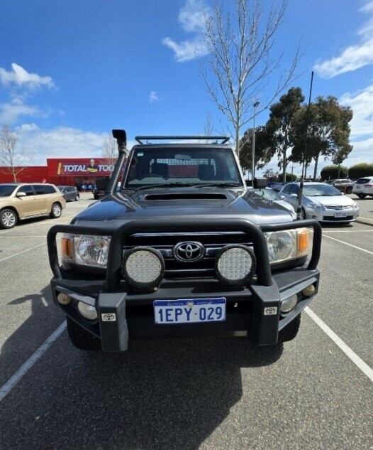 Toyota Landcruiser image 1