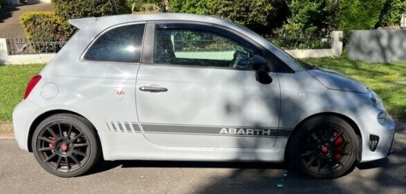 Abarth 595 image 2