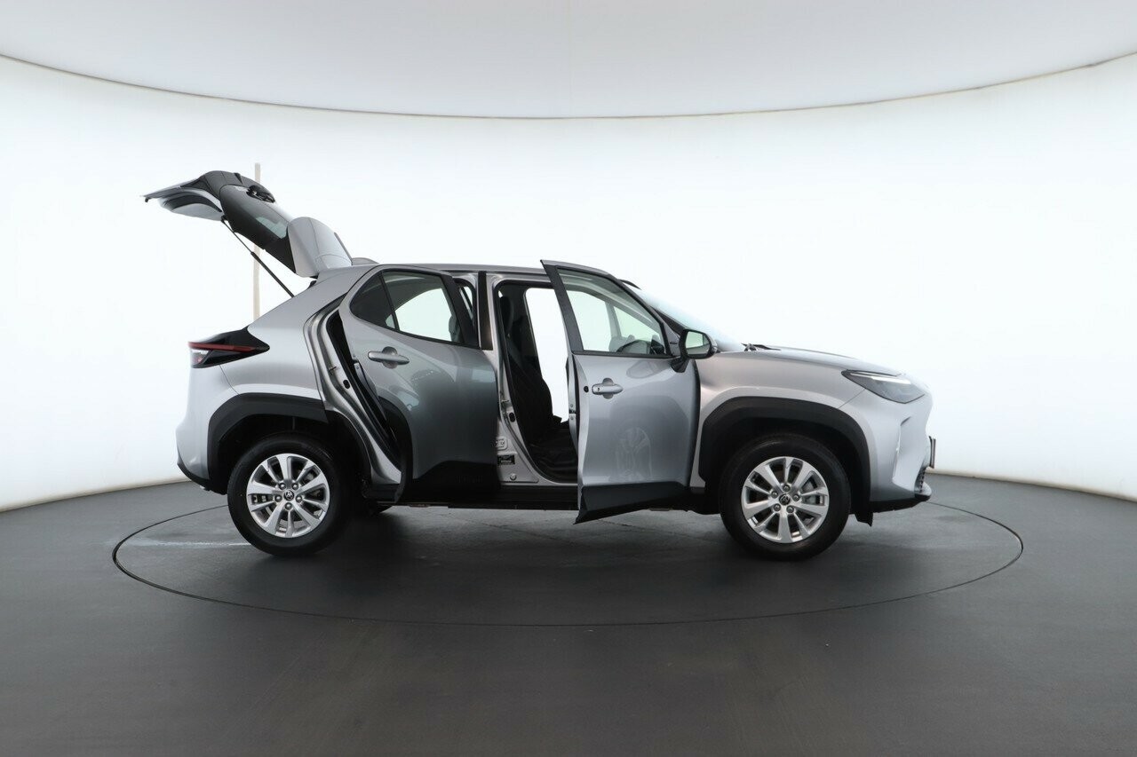 Toyota Yaris Cross image 2