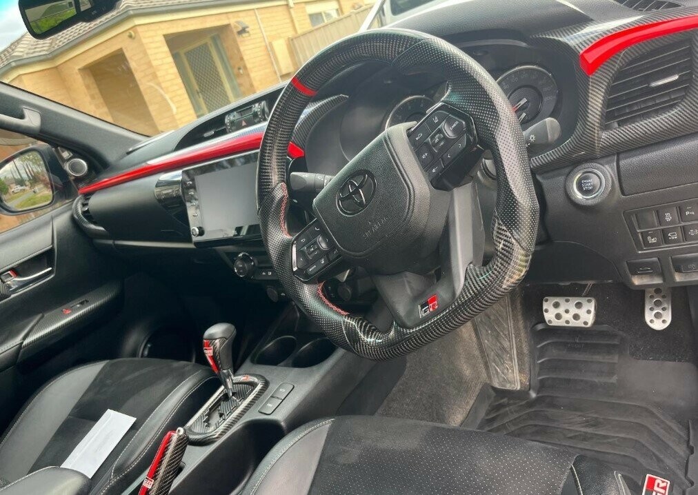 Toyota Hilux image 4