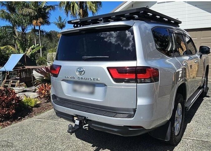 Toyota Landcruiser image 3