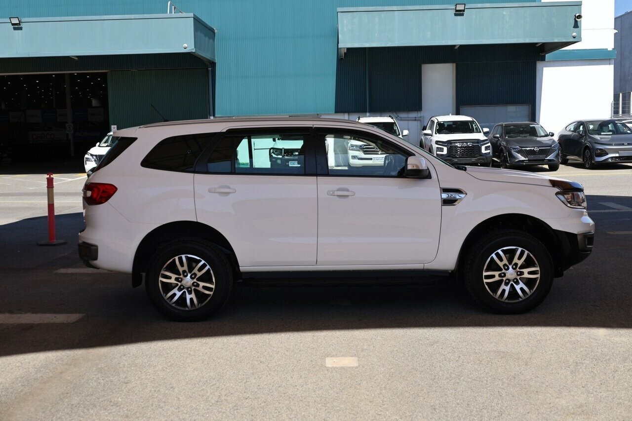 Ford Everest image 2