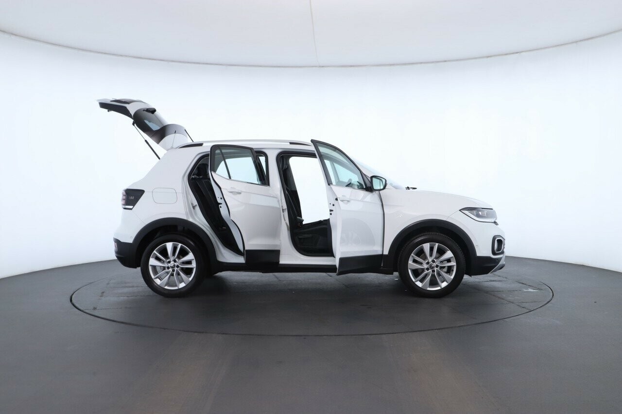Volkswagen T-cross image 2