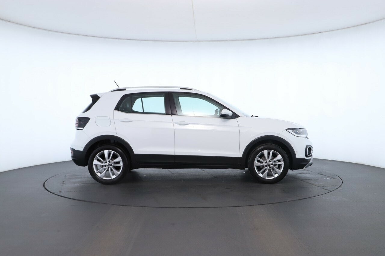 Volkswagen T-cross image 3