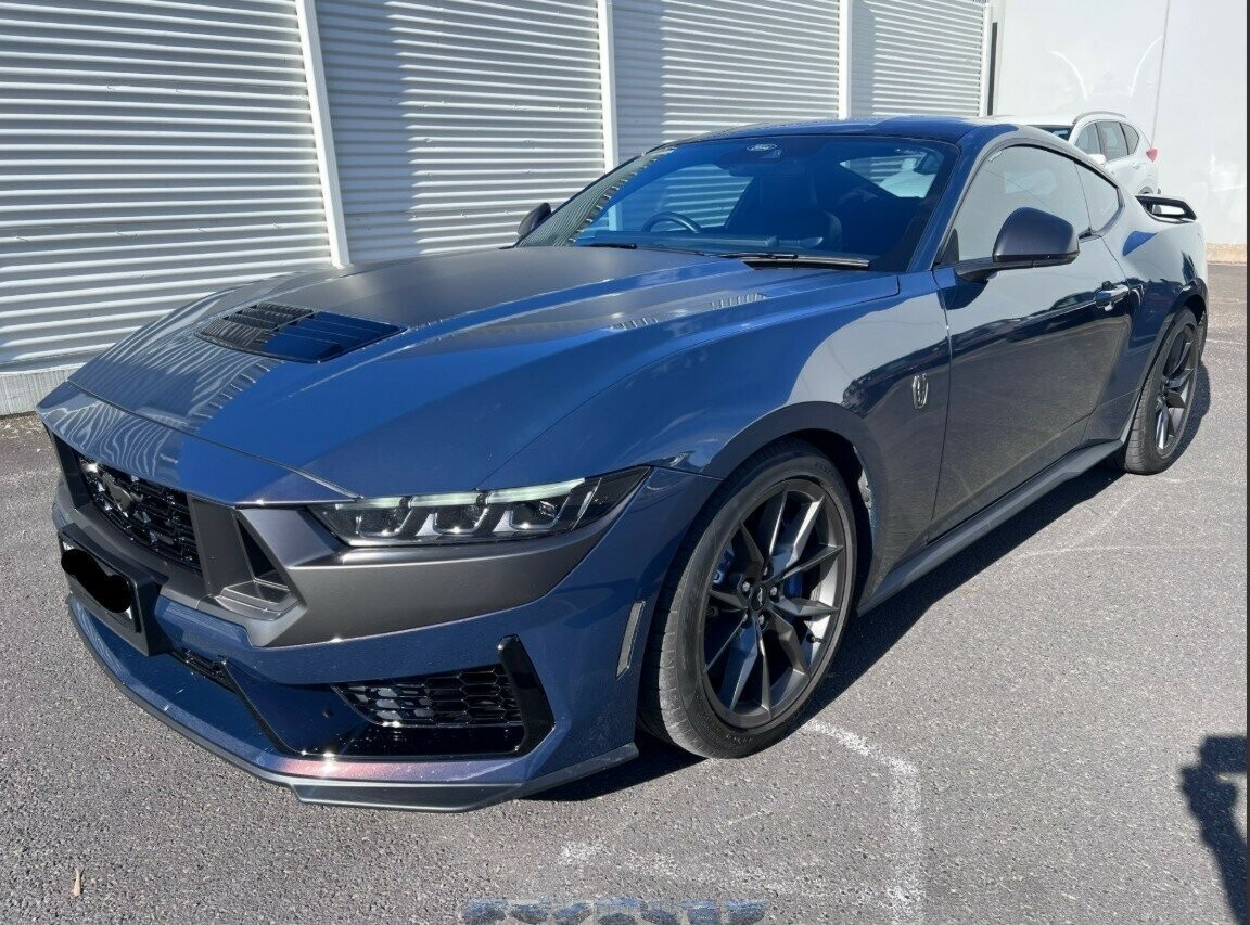 Ford Mustang image 1