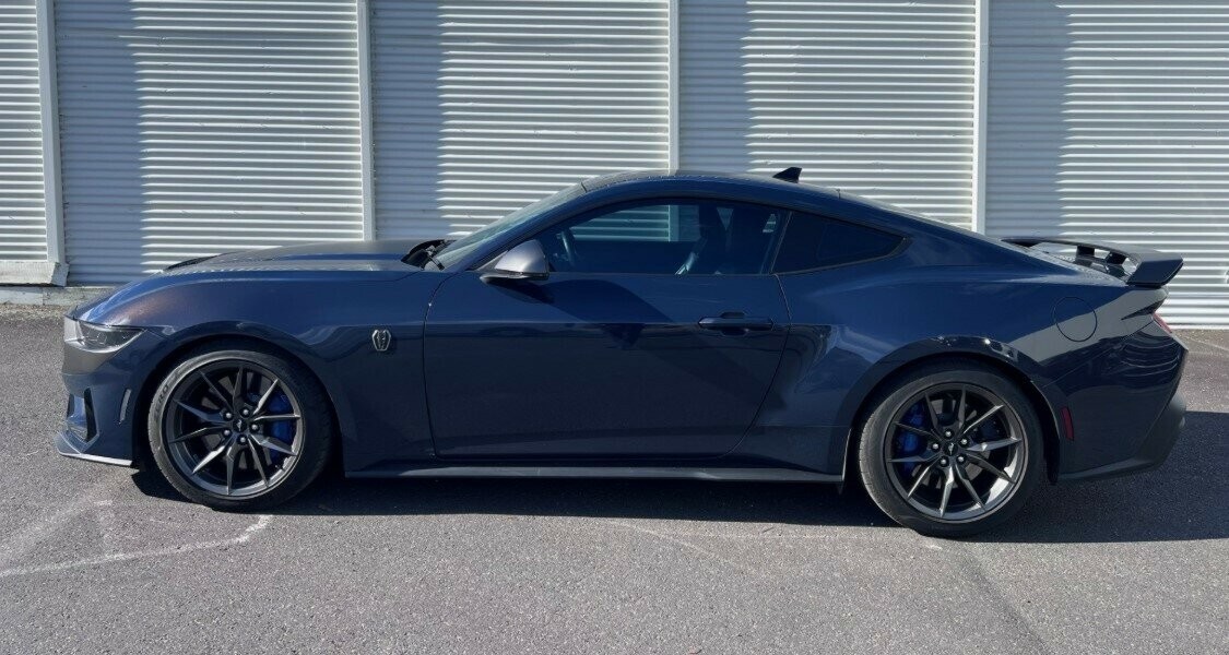 Ford Mustang image 4