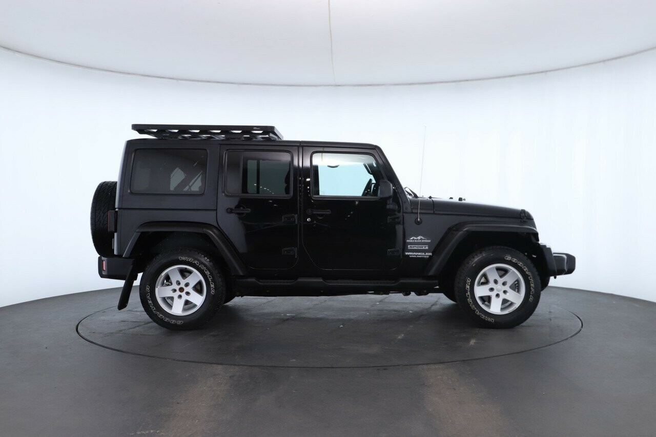 Jeep Wrangler image 3