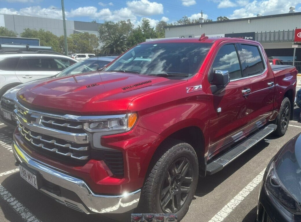 Chevrolet Silverado image 1
