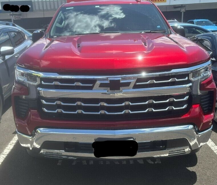Chevrolet Silverado image 4