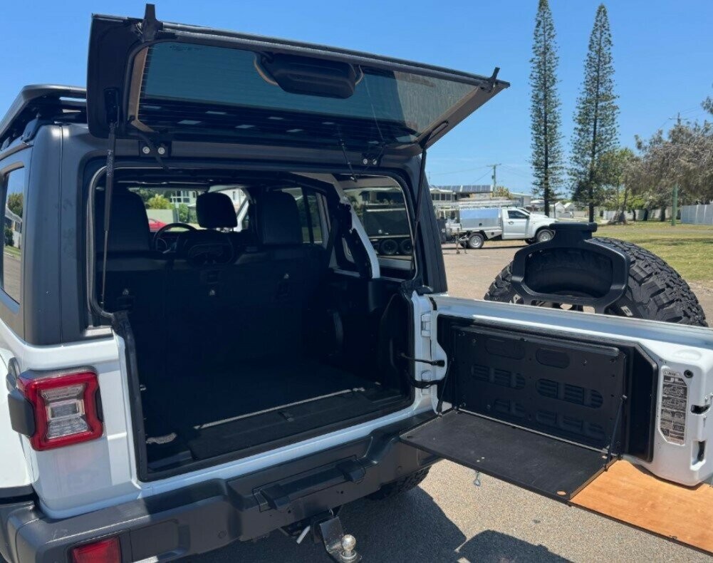 Jeep Wrangler image 4