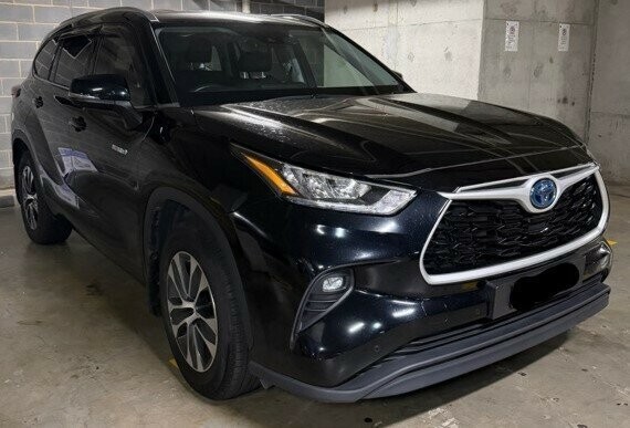 Toyota Kluger image 1