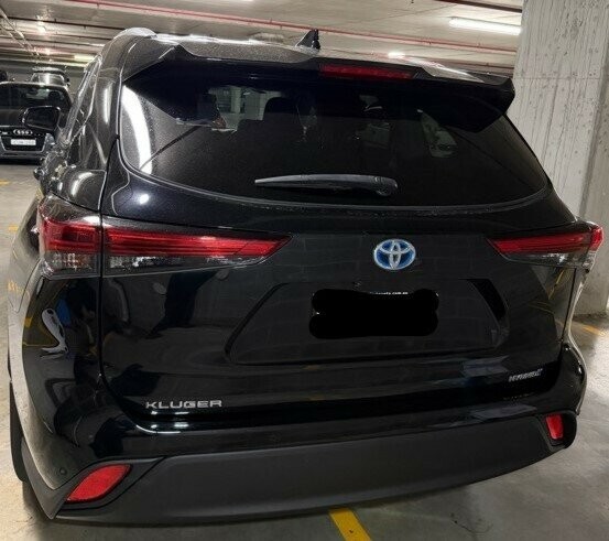 Toyota Kluger image 2