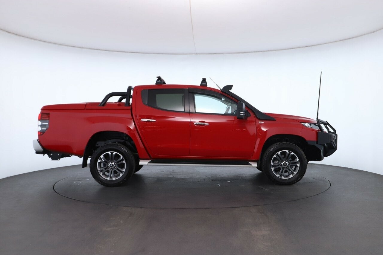 Mitsubishi Triton image 3