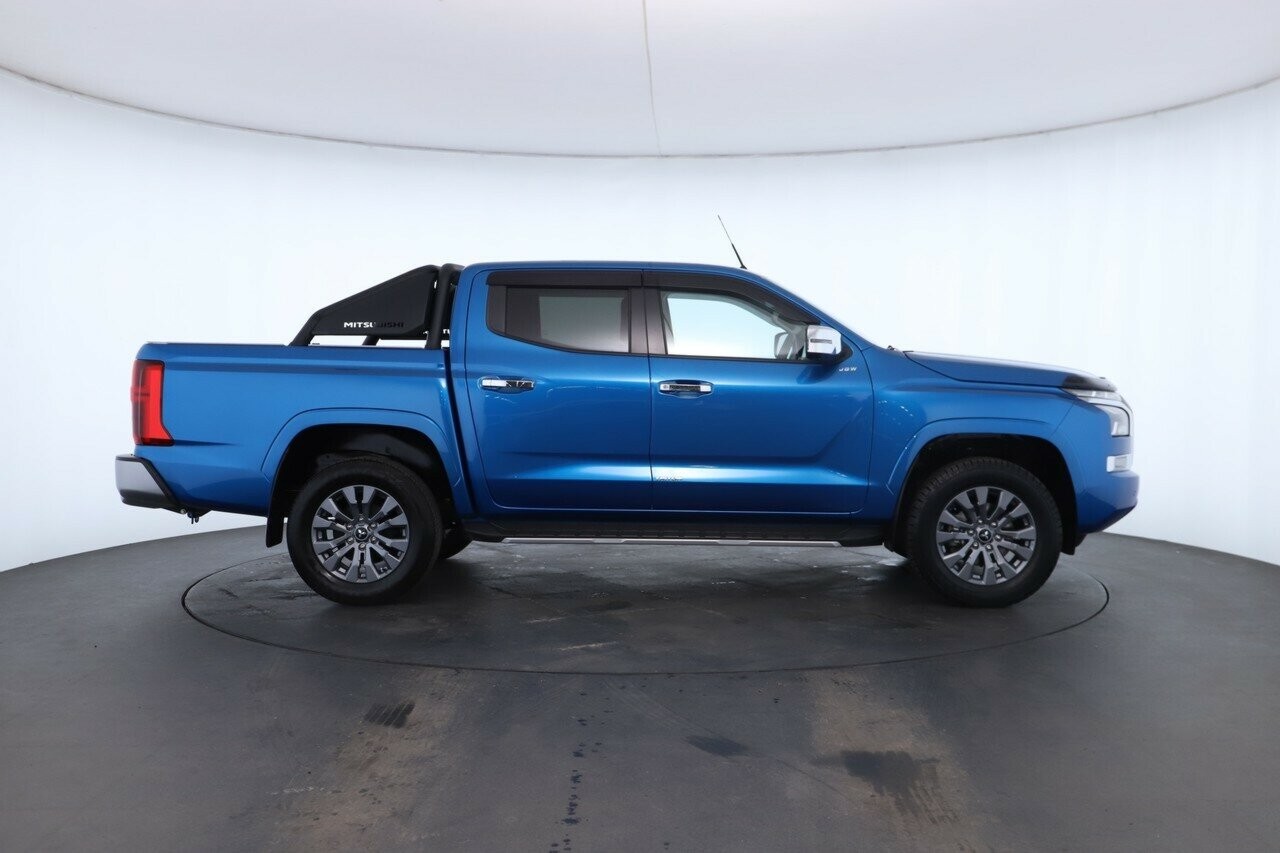 Mitsubishi Triton image 3