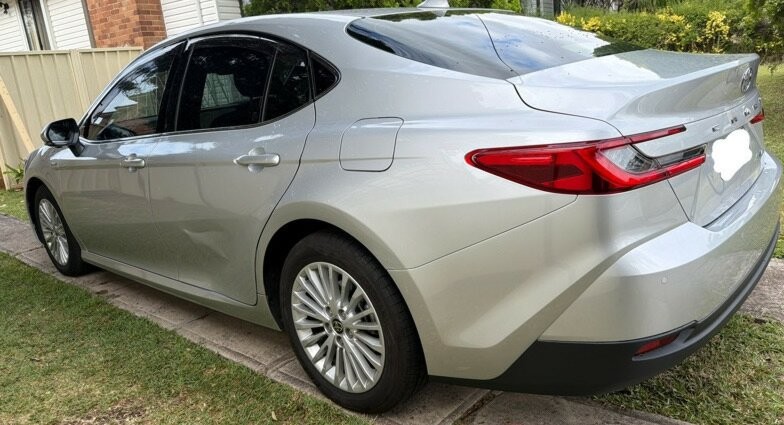 Toyota Camry image 4