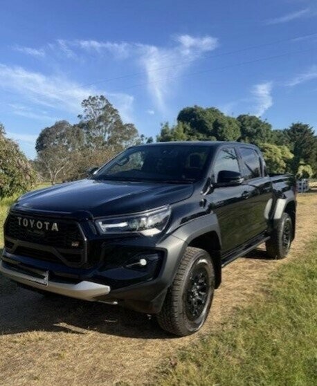 Toyota Hilux image 1