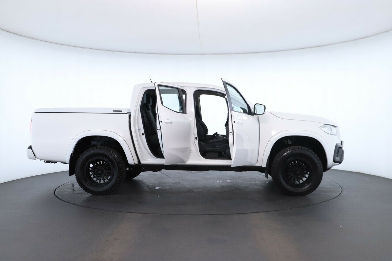 Mercedes Benz X-class image 3