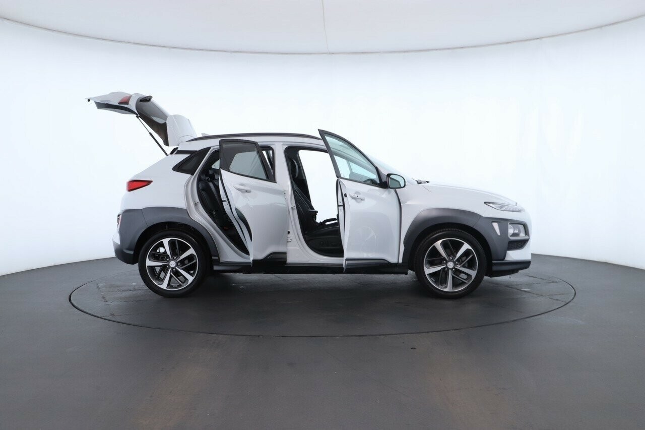 Hyundai Kona image 2