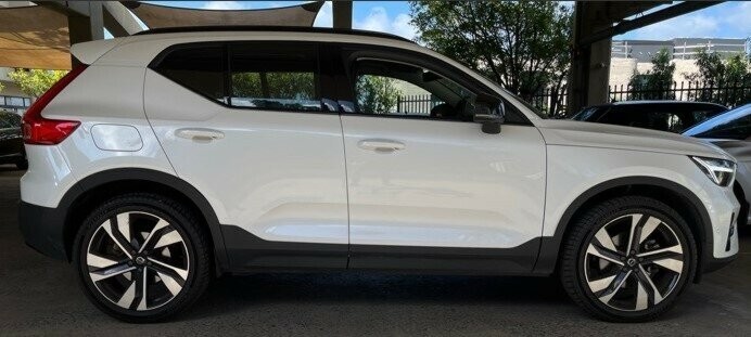 Volvo Xc40 image 1
